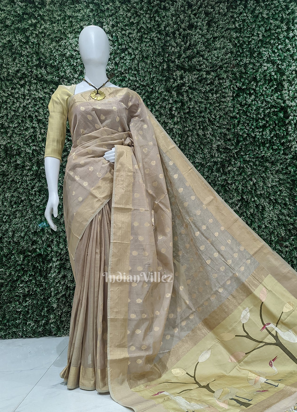 Golden Design Ravi Exclusive Ravi Verma Painting Golden Chanderi Saree – IndianVillèz