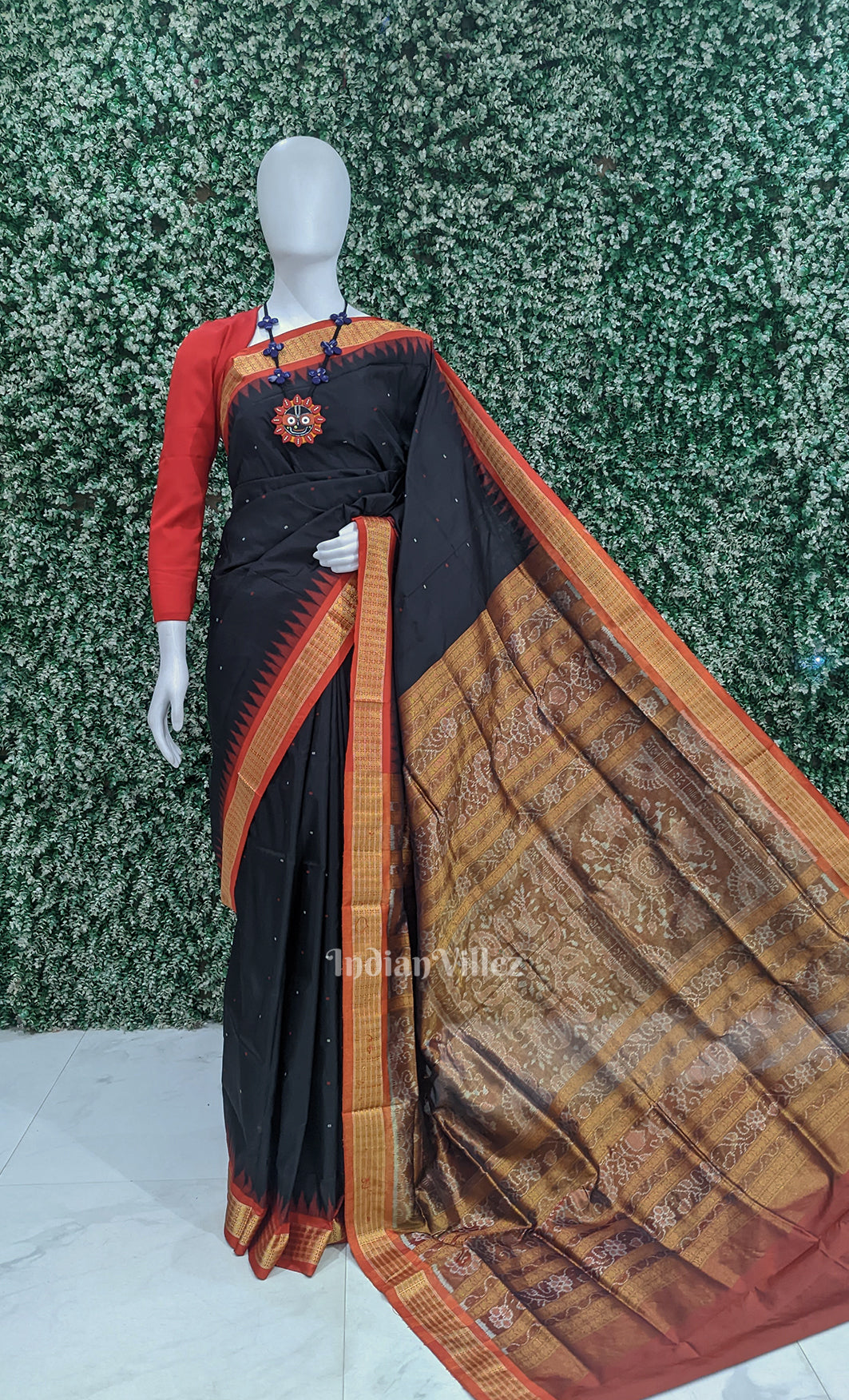 Black Red Buti Design Bomkai Sambalpuri Ikat Silk Saree