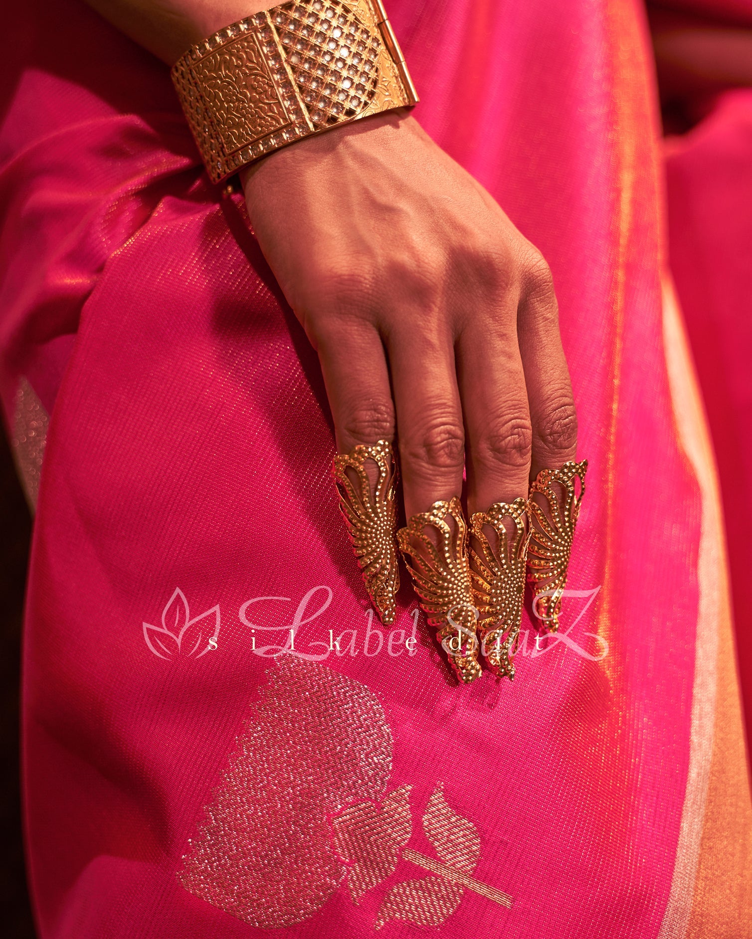 Pink Zari Base Designer Lotus Handloom Saree
