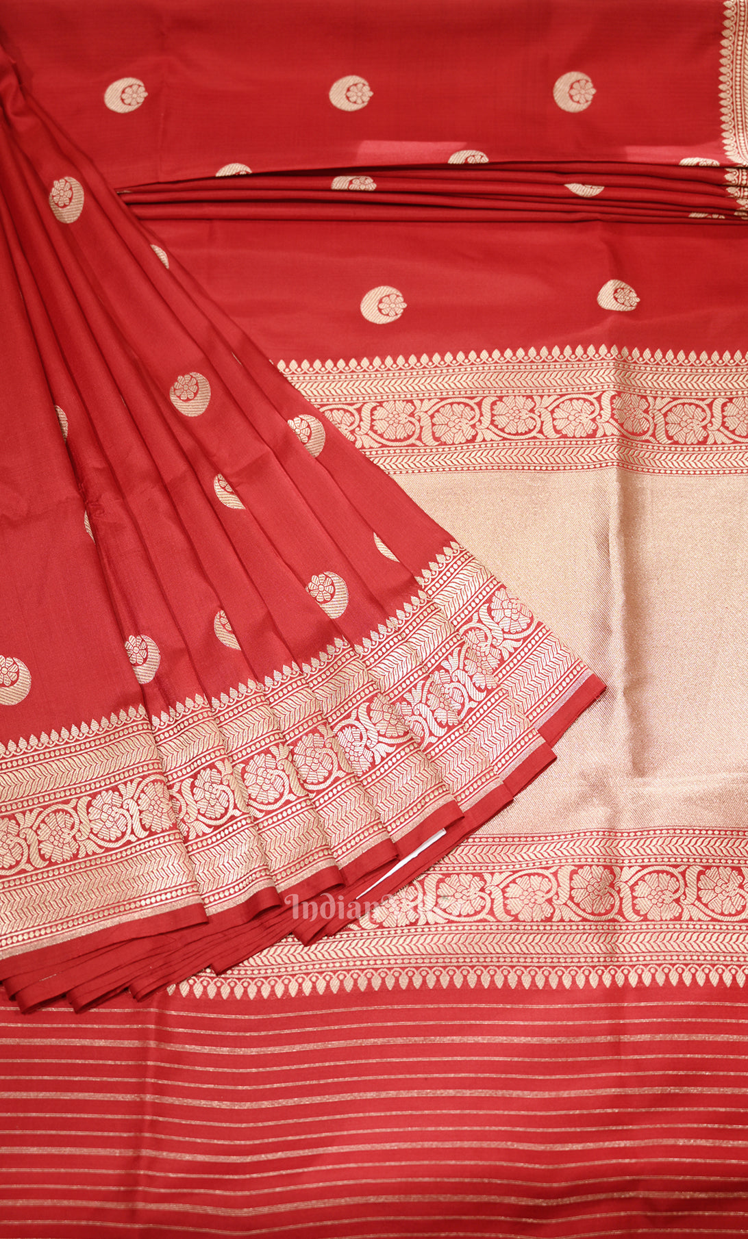 Sonakshi Sinha Red Pure Katan Silk Chand Tara Banarasi Saree