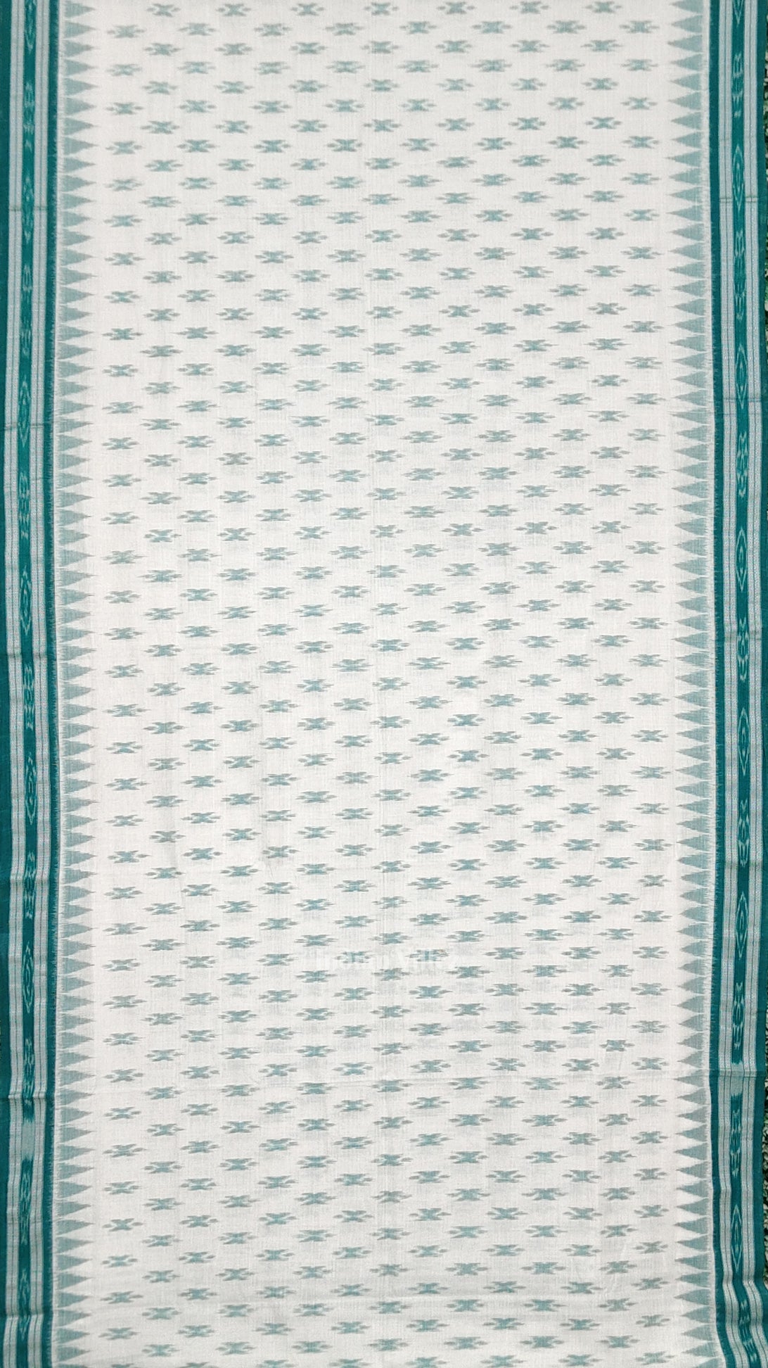 White Teal Green Mayur Chandrika Maniabandha Cotton Saree 