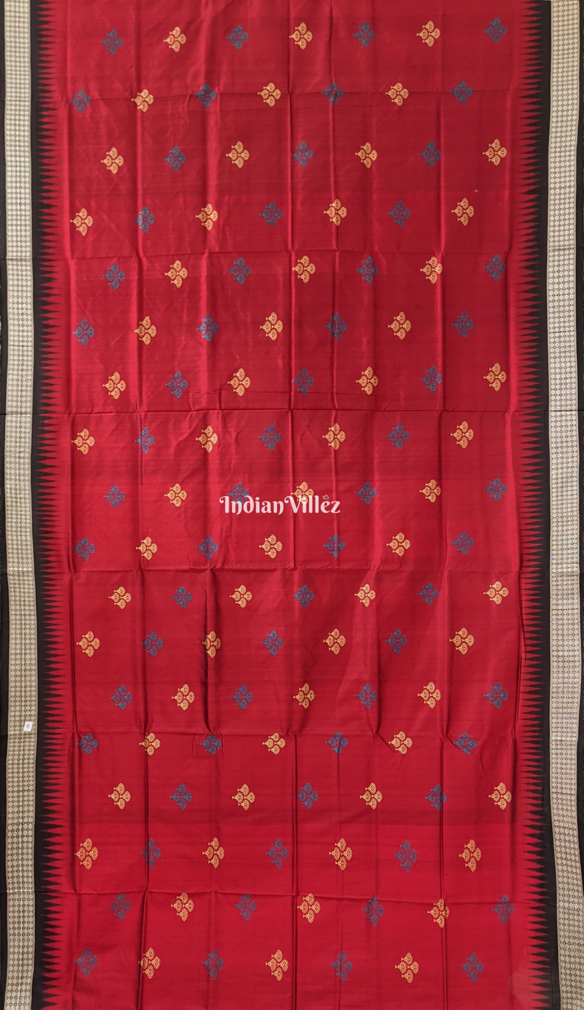 Maroon Mushroom Design Sambalpuri Ikat Bomkai Silk Saree