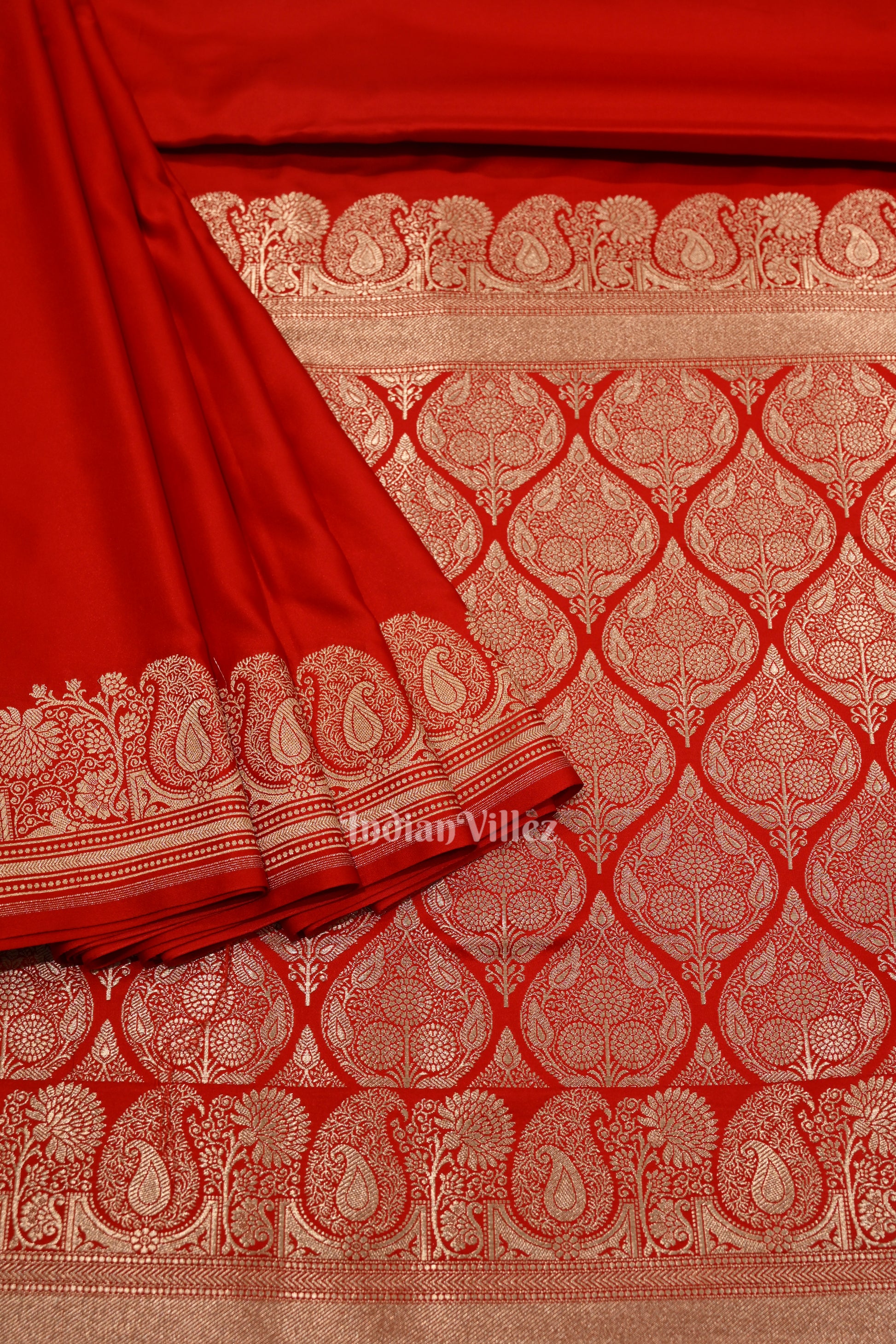 Gergeous Flaunt Red Soft Pure Mashru Satin Silk Banarasi Saree