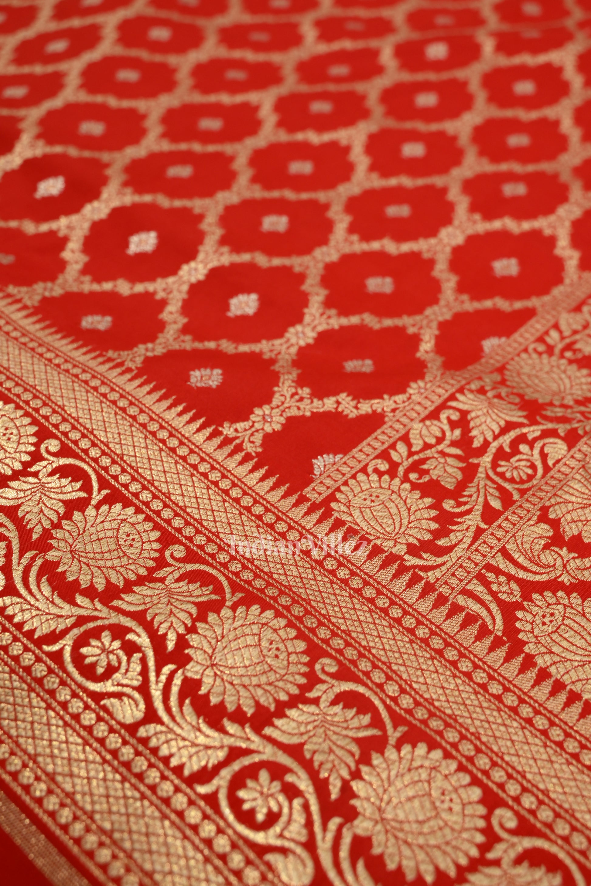 Exclusive Authenticate Crimson Bridal Red Soft Pure Mashru Satin Silk Banarasi Saree