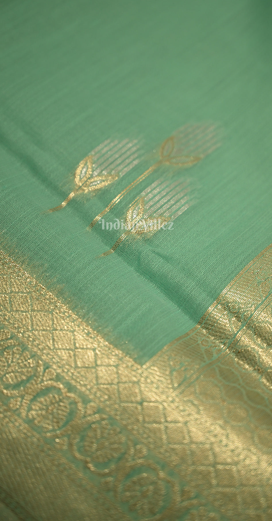 Pista Green Handwoven Linen Saree
