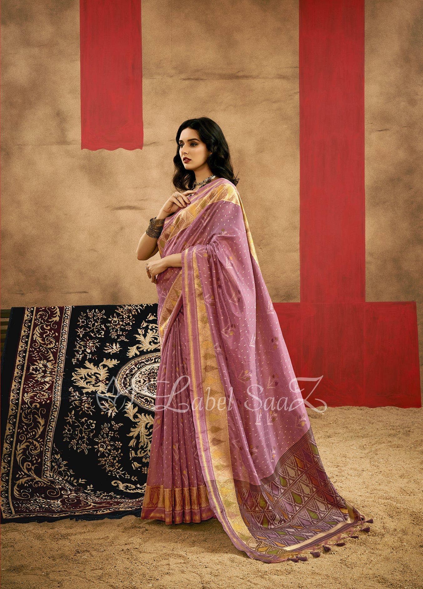 Onion Pink Weaving Silk Zari Saree With Tassels 