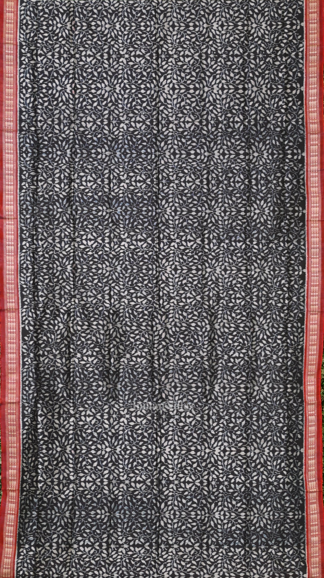 Black Red  Floral Theme Sambalpuri Silk Saree 
