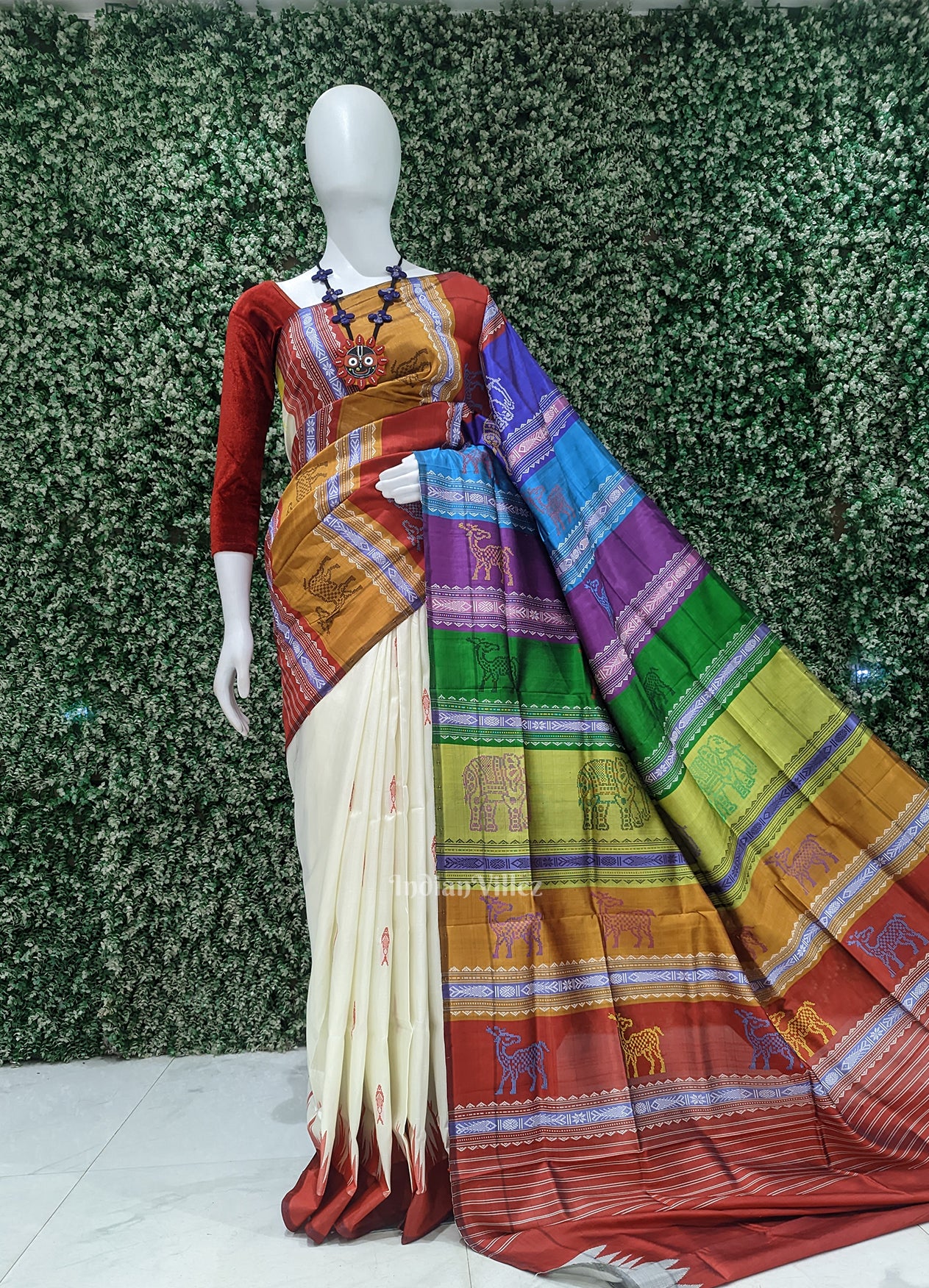 White Fish Motif With  Animal Theme Double Pallu Berhampuri Silk Saree