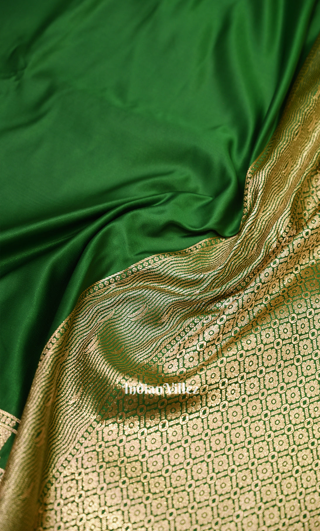  Green Handwoven Banarasi Katan Silk Saree with Kashi Ghat Weaves