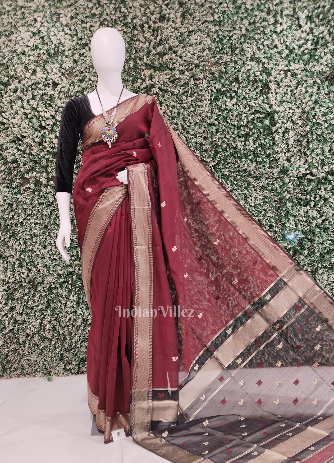 Maroon Black Pure Silk Cotton Maheswari Saree with Zari Border