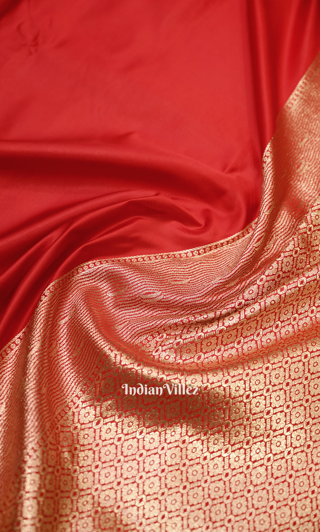 Red Handwoven Banarasi Katan Silk Saree with Kashi Ghat Weaves 