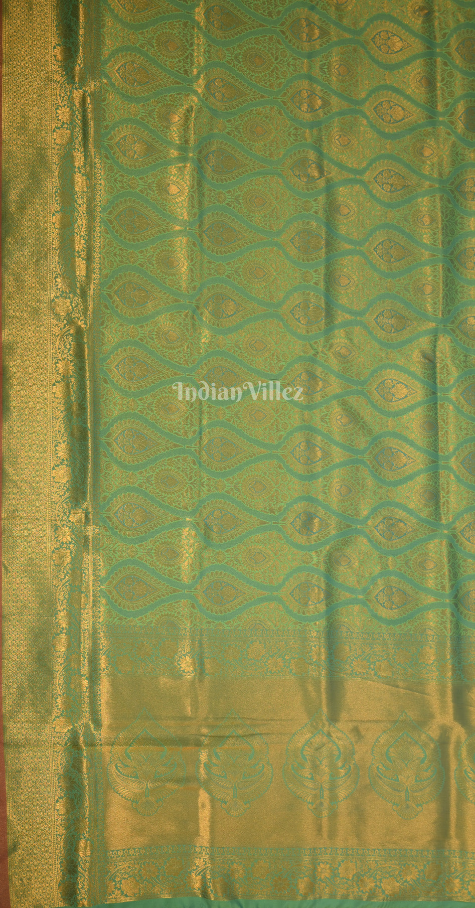 Parrot Green Golden Golden Weaving saree 
