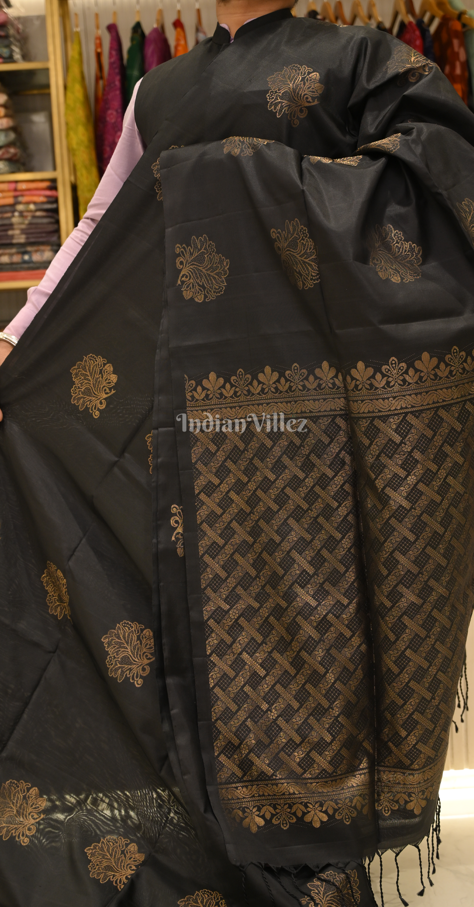 Black Golden Floral Pure Kanjivaram Soft Silk Saree