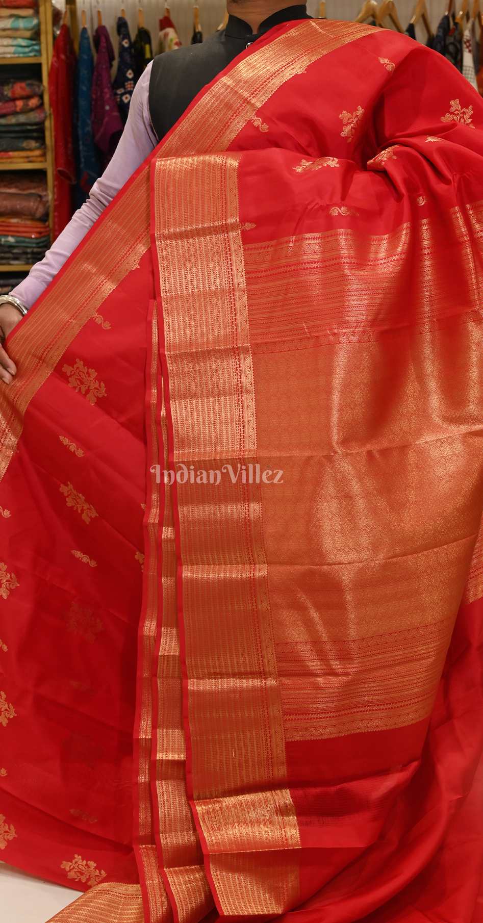 Exclusive Red Butta Brocade Pure Kanjivaram Silk Saree 