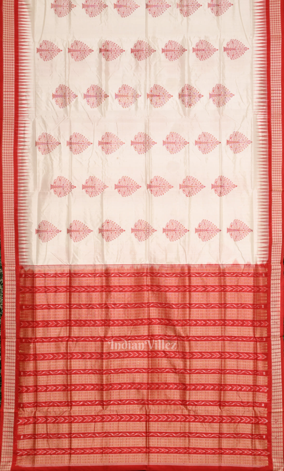 Elegant White Red Tree Motif Bomkai Sambalpuri Ikat Silk Saree
