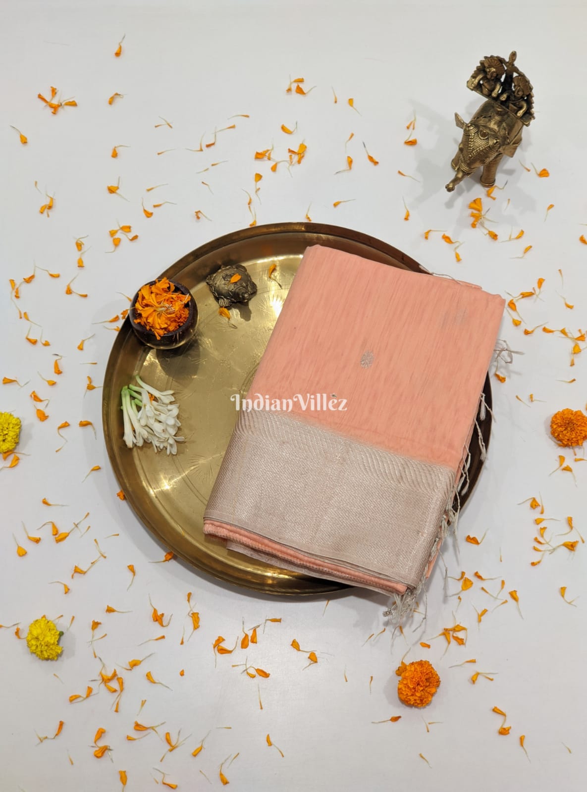Light Peach Pure Silk Cotton Maheshwari Saree with Zari Border