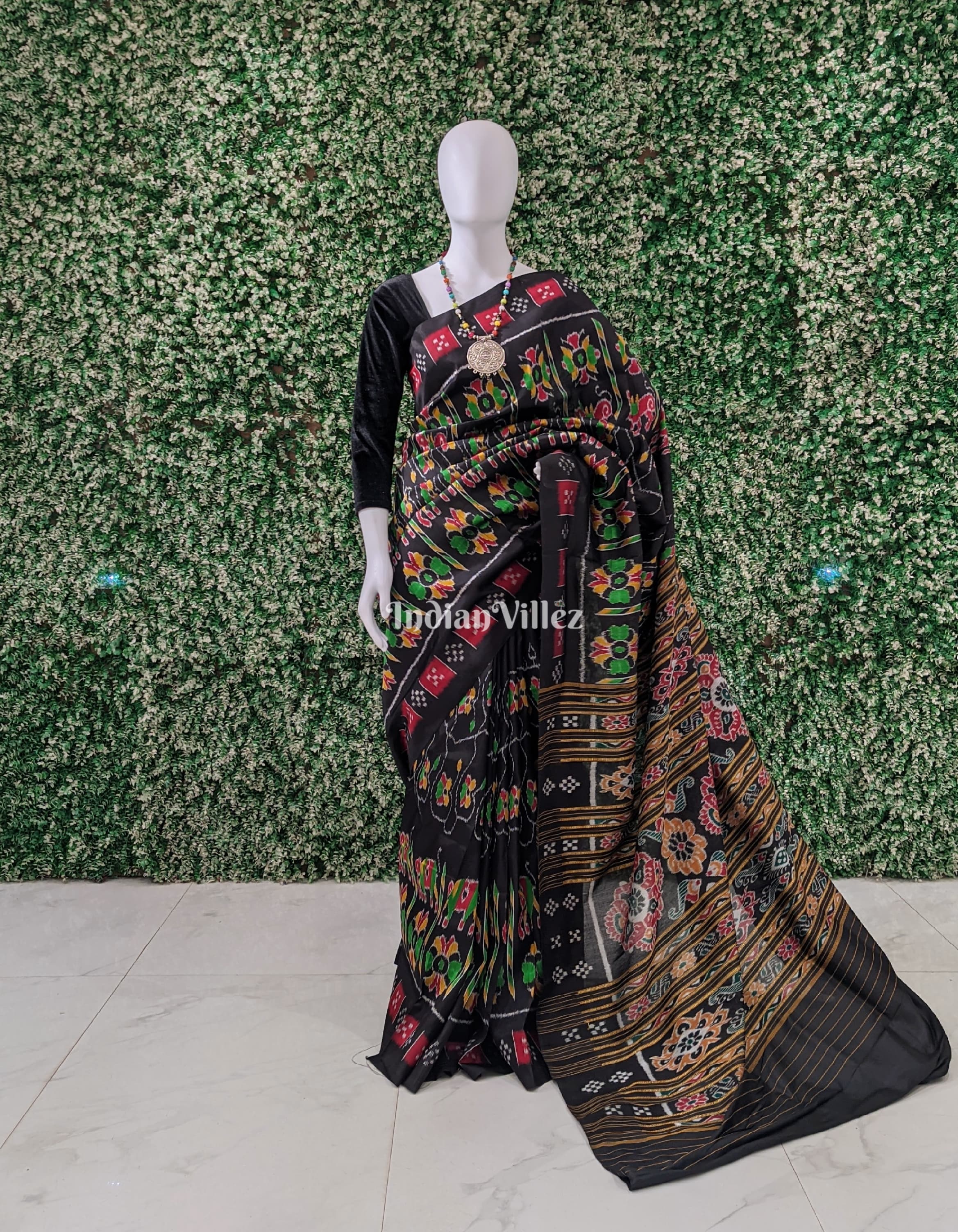 Black Border Pasapali Odisha Ikat Contemporary Silk Saree