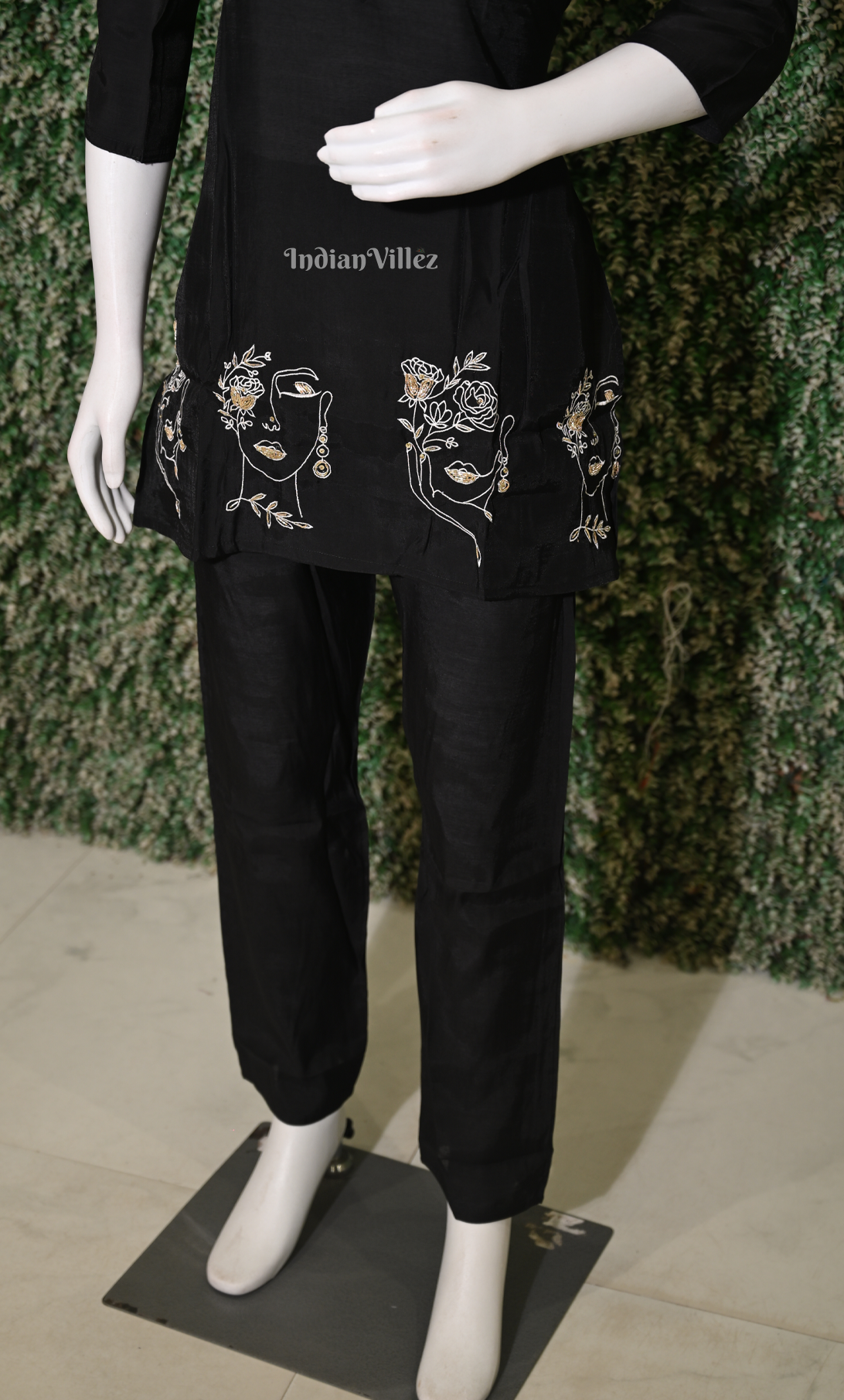 Designer Black Embroidery Kurta & Pant Set-(Co-Ords Set) 