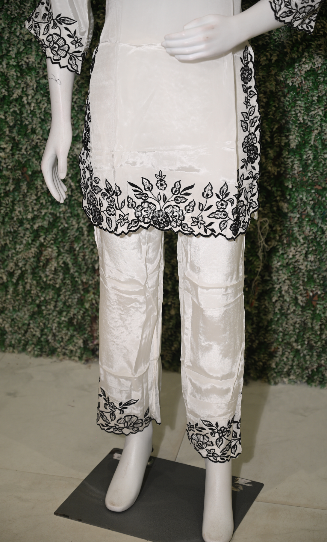 Designer  White Black Embroidery Kurta & Pant Set-(Co-Ords Set)