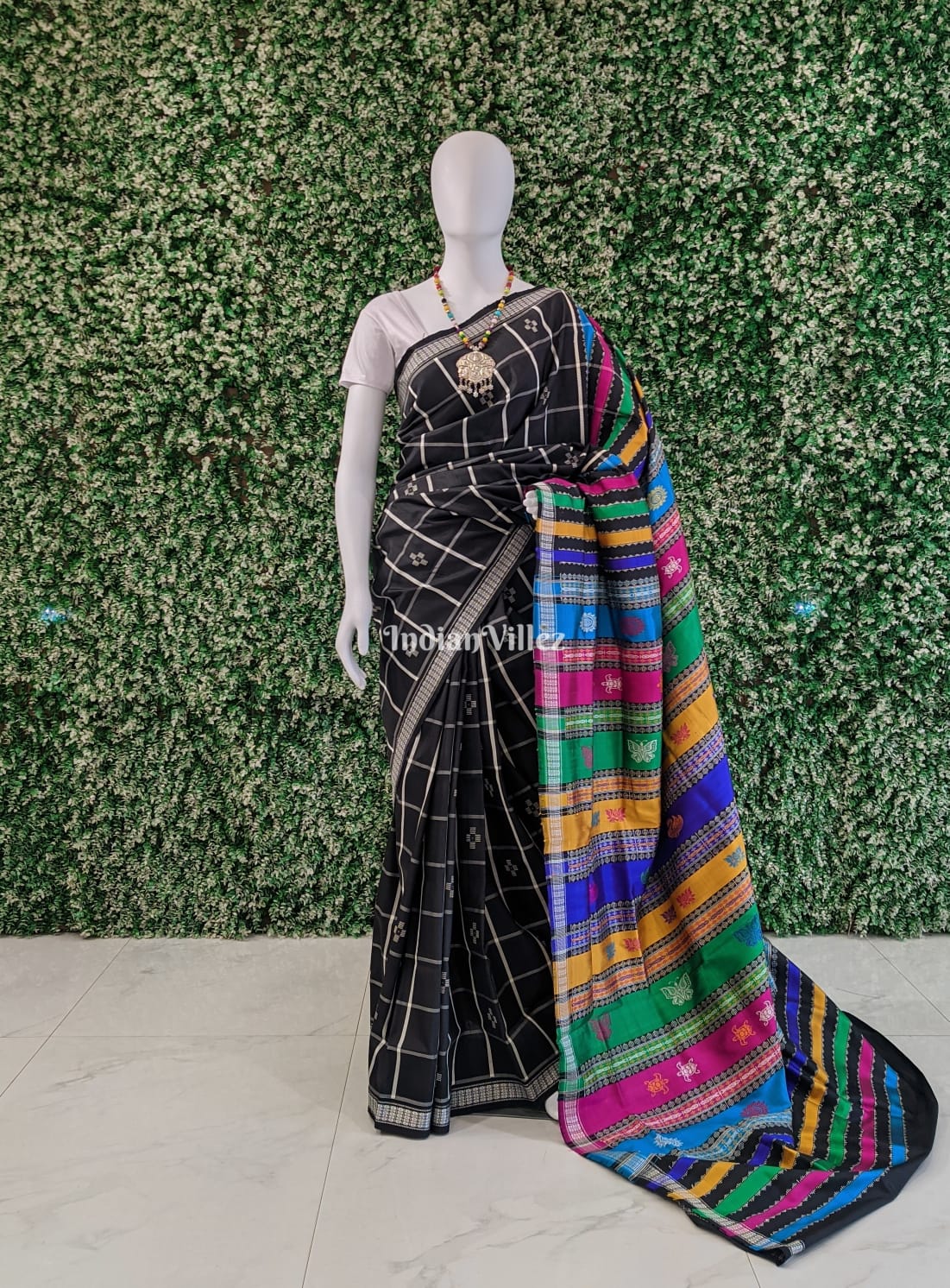 Black Body Pasapali Design Berhampuri Silk Saree
