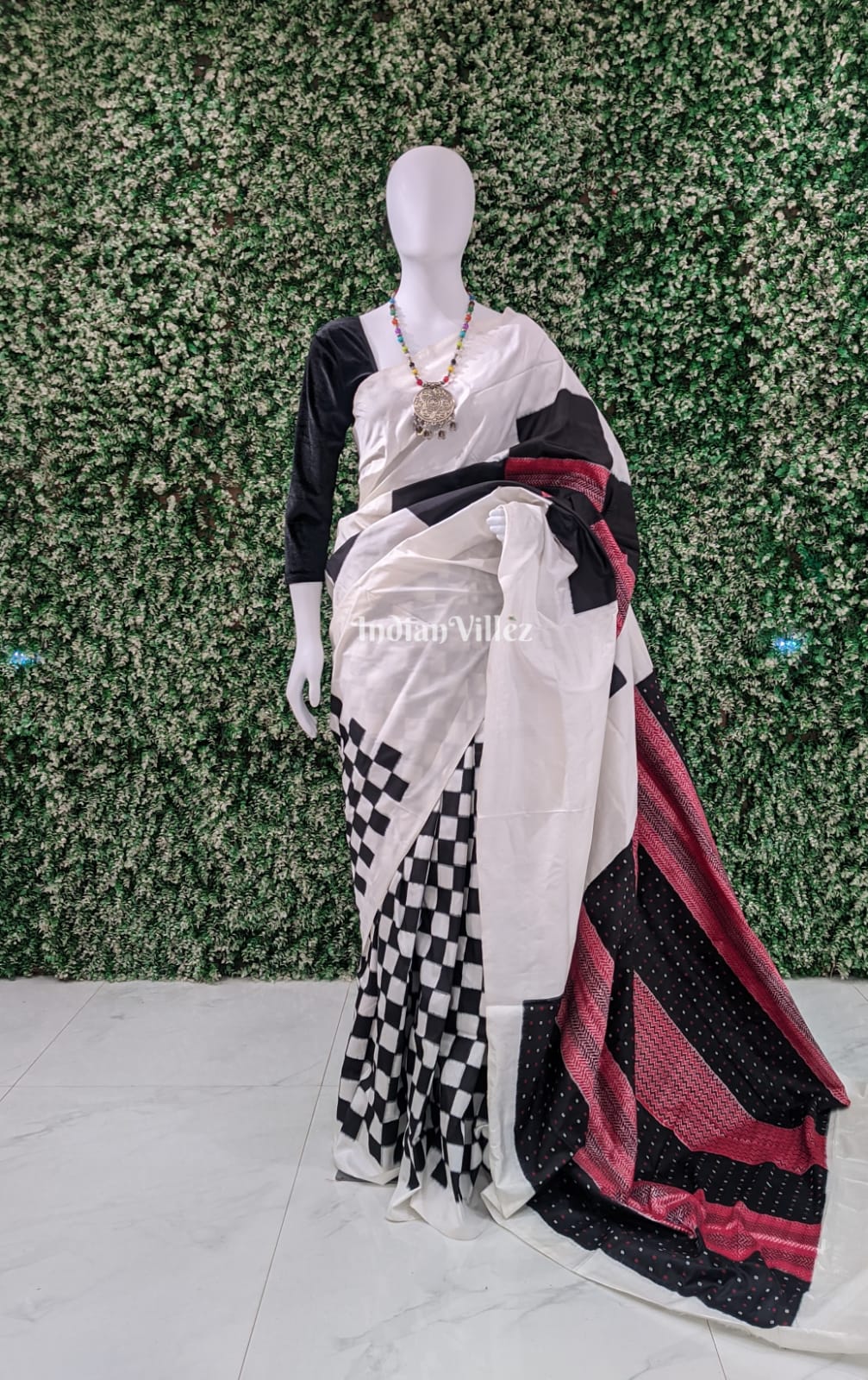 Black White Pink Odisha Ikat Pasapali Sambalpuri Silk Saree