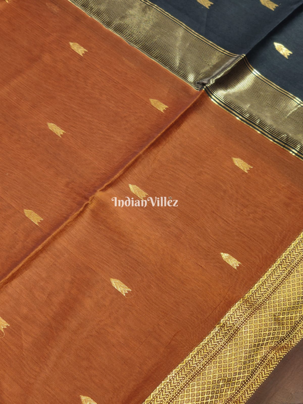 Russet Brown Black Maheshwari Handloom Silk * Cotton Saree