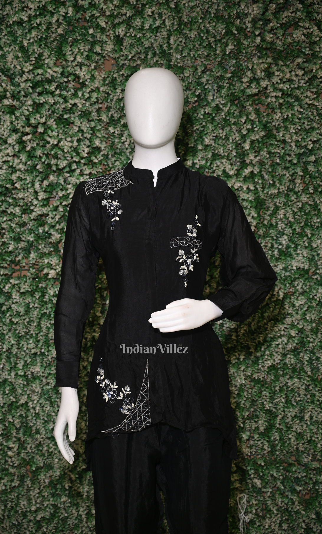 Designer Black Embroidery Kurta & Pant Set-(Co-Ords Set)