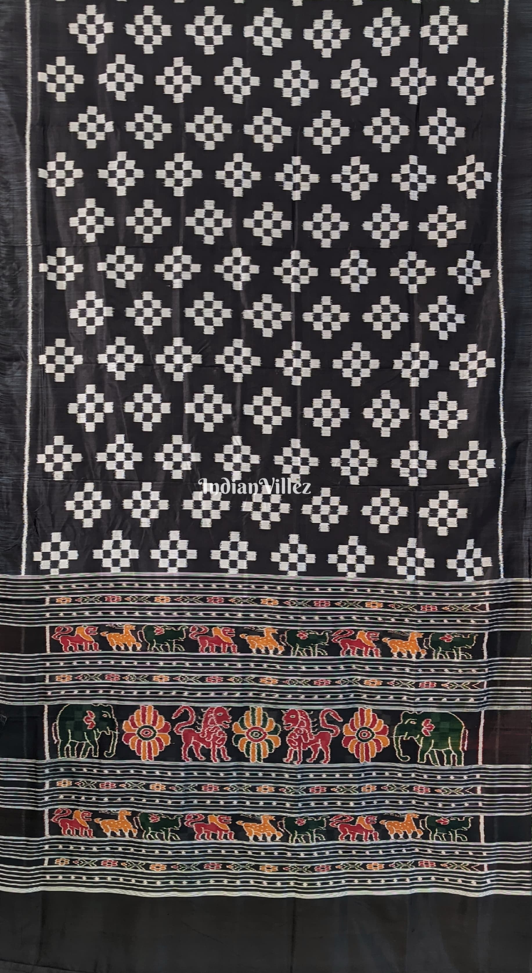 Black White Contemporary Odisha Ikat Pasapali Silk Saree