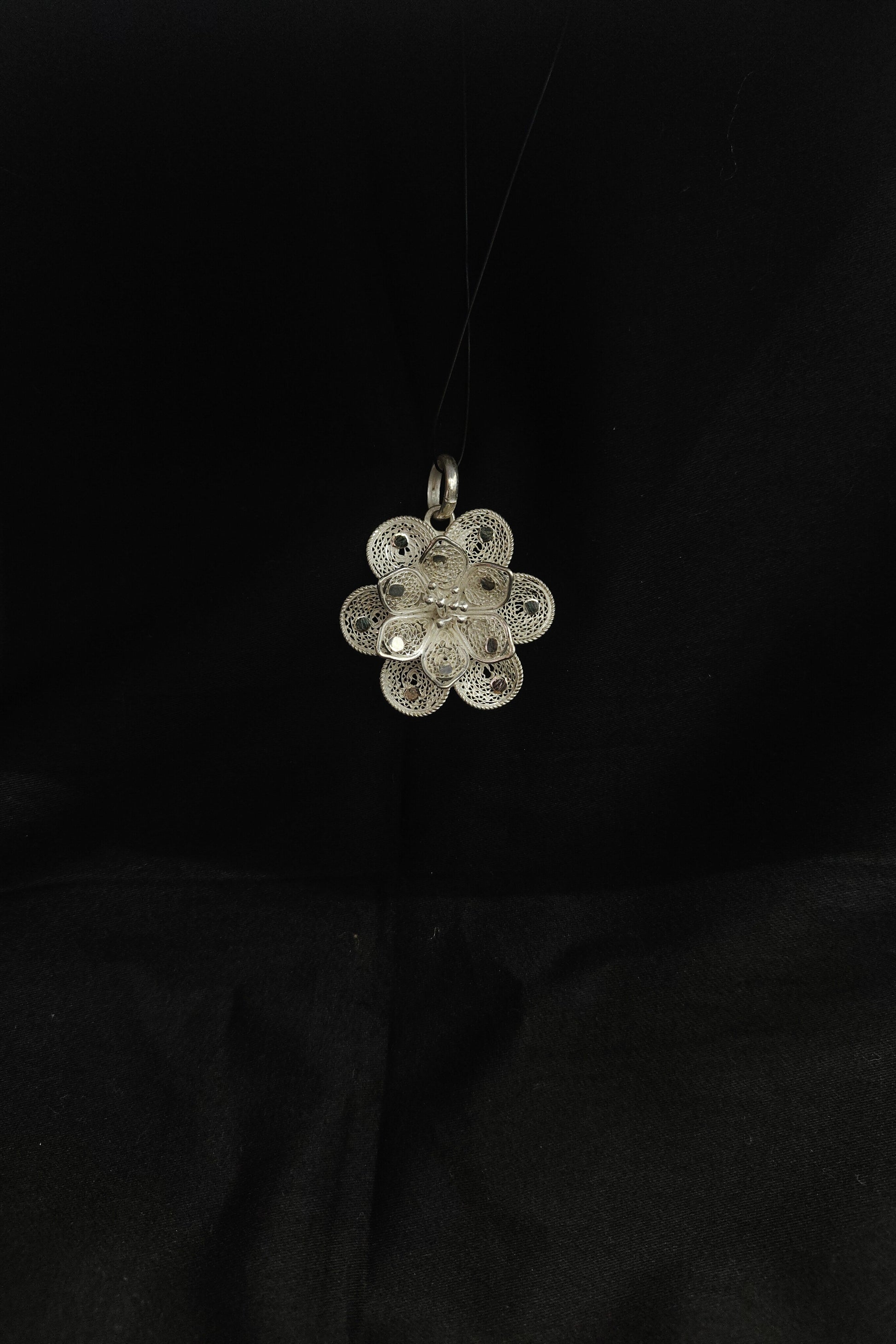 Classic Floral Design Silver Filigree Pendant 