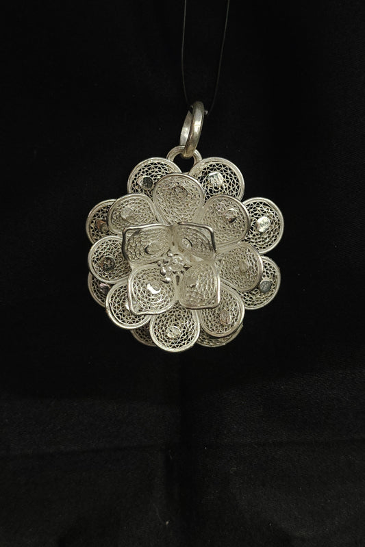 Designer Silver Filigree Floral Magic Pendant
