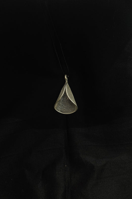 Petal Design Silver Filigree Pendant 
