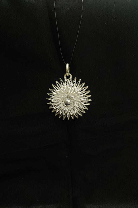 Classic Floral Design Silver Filigree Pendant 