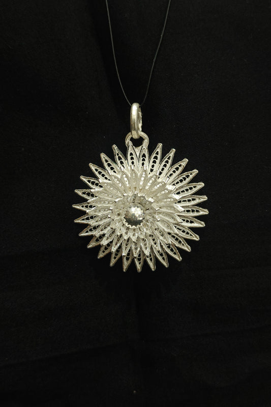 Classic Floral Design Silver Filigree Pendant 