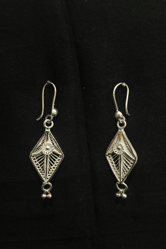 Diamond Shape Silver Filigree Earrings Set 