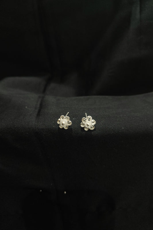 Classic Floral Silver Filigree Earrings Set 