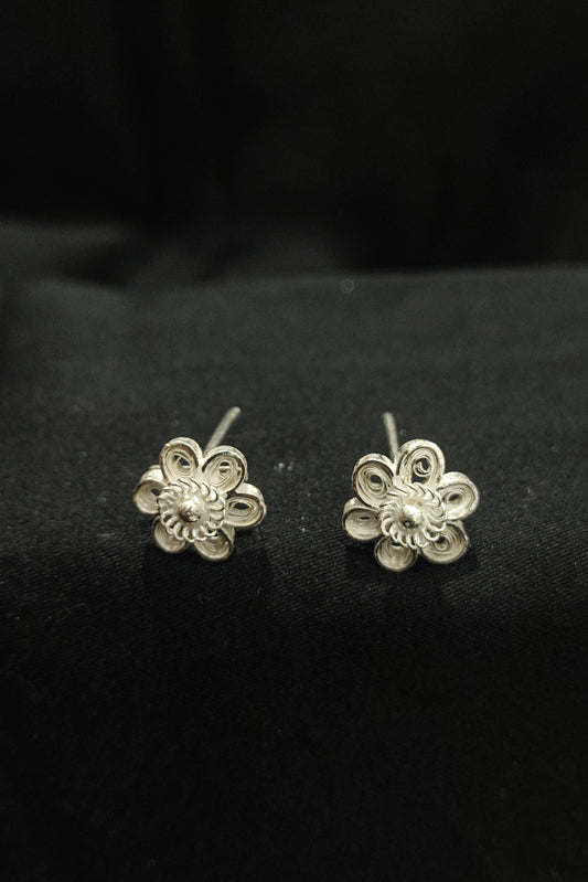 Classic Floral Silver Filigree Earrings Set 