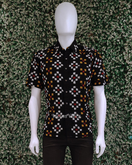 Black Pasapali Odisha Ikat Cotton Half Sleeve Shirt for Men 
