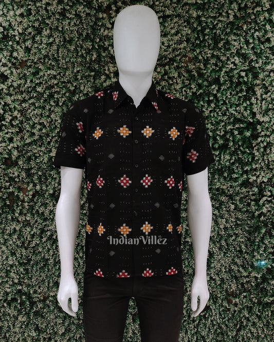 Black Pasapali Odisha Ikat Cotton Half Sleeve Shirt for Men 