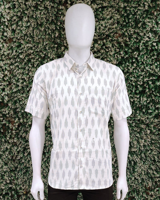 White Pochampally Odisha Ikat Cotton Half Sleeve Shirt for Men