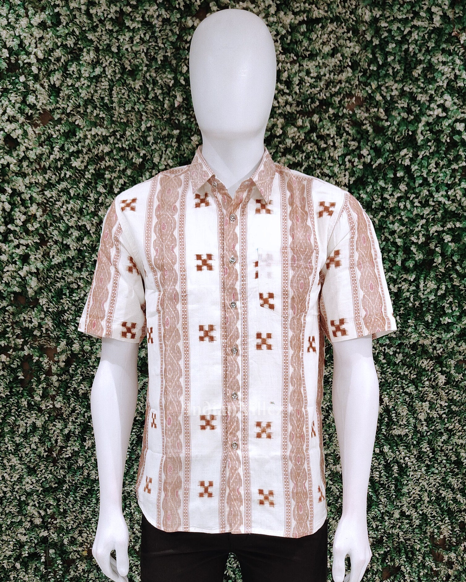 White Brown   Pasapali Odisha Ikat Cotton Half Sleeve Shirt for Men 