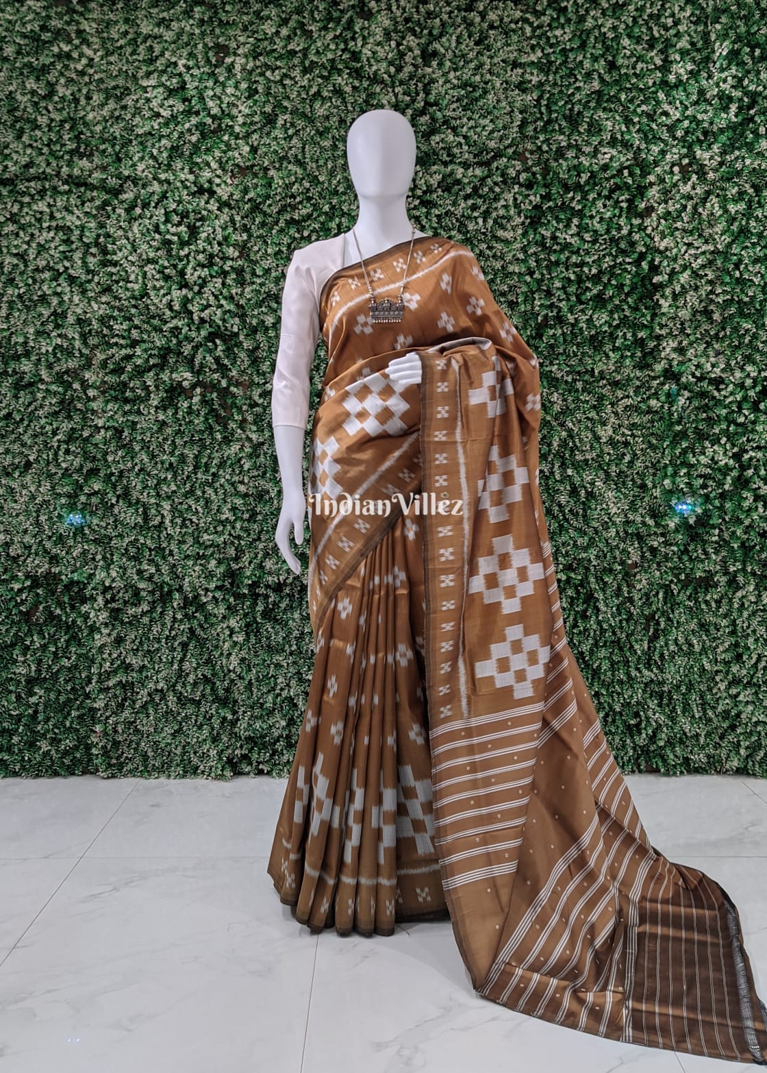 Golden Body Pasapali Contemporary Silk Saree