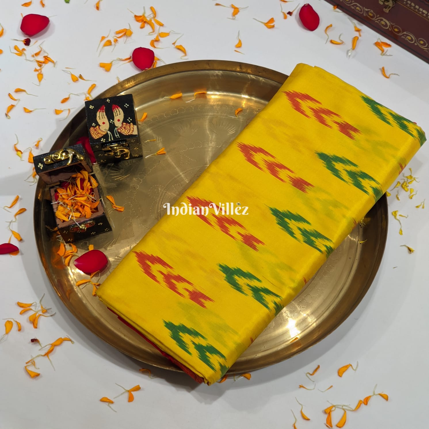 Yellow Red Pochampally Ikat Silk Handloom Saree
