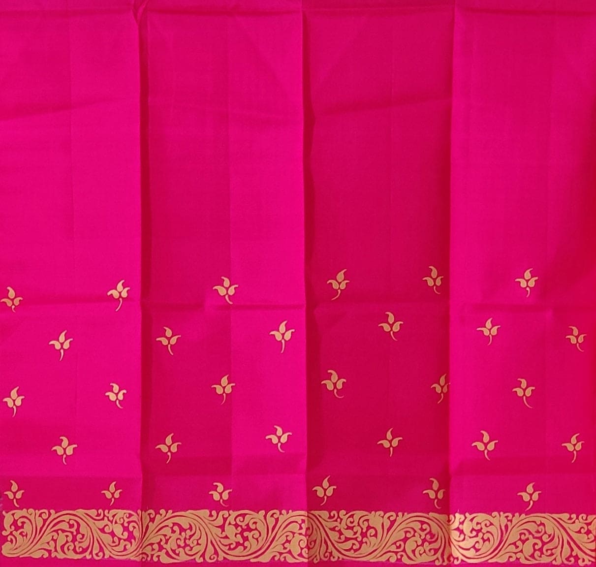 Royal Pink Swan Pattachitra Silk Handloom Saree