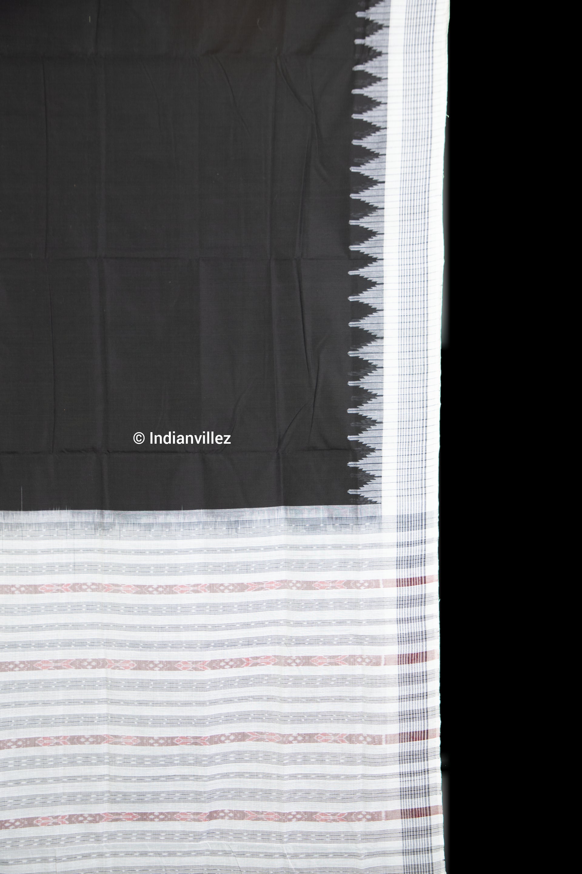 Black & White Phoda Kumbha Sambalpuri Ikat Odisha Handloom Cotton Saree - IndianVillez