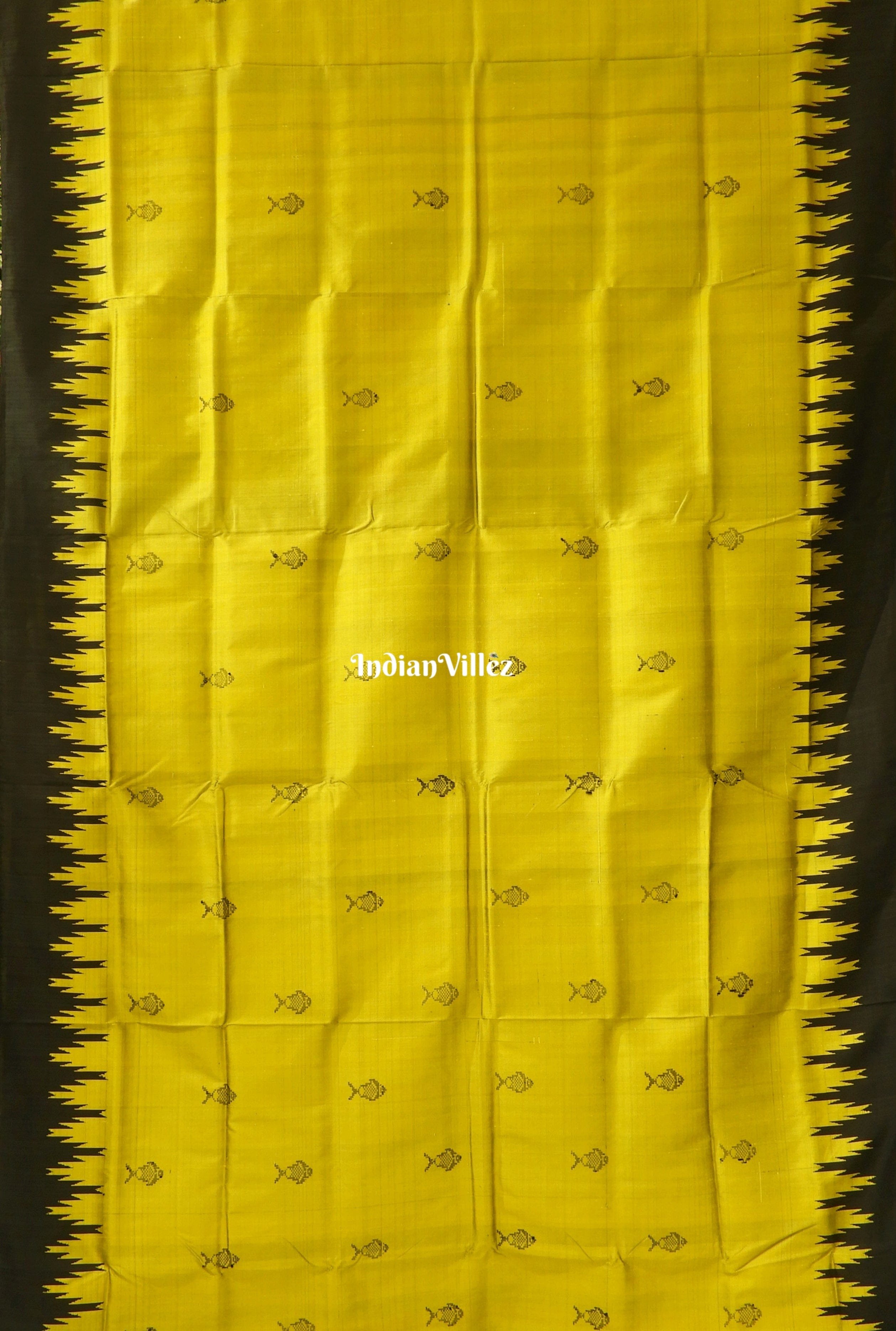 Mehndi Green Fish Motif Double Pallu Berhampuri Patta Silk Saree