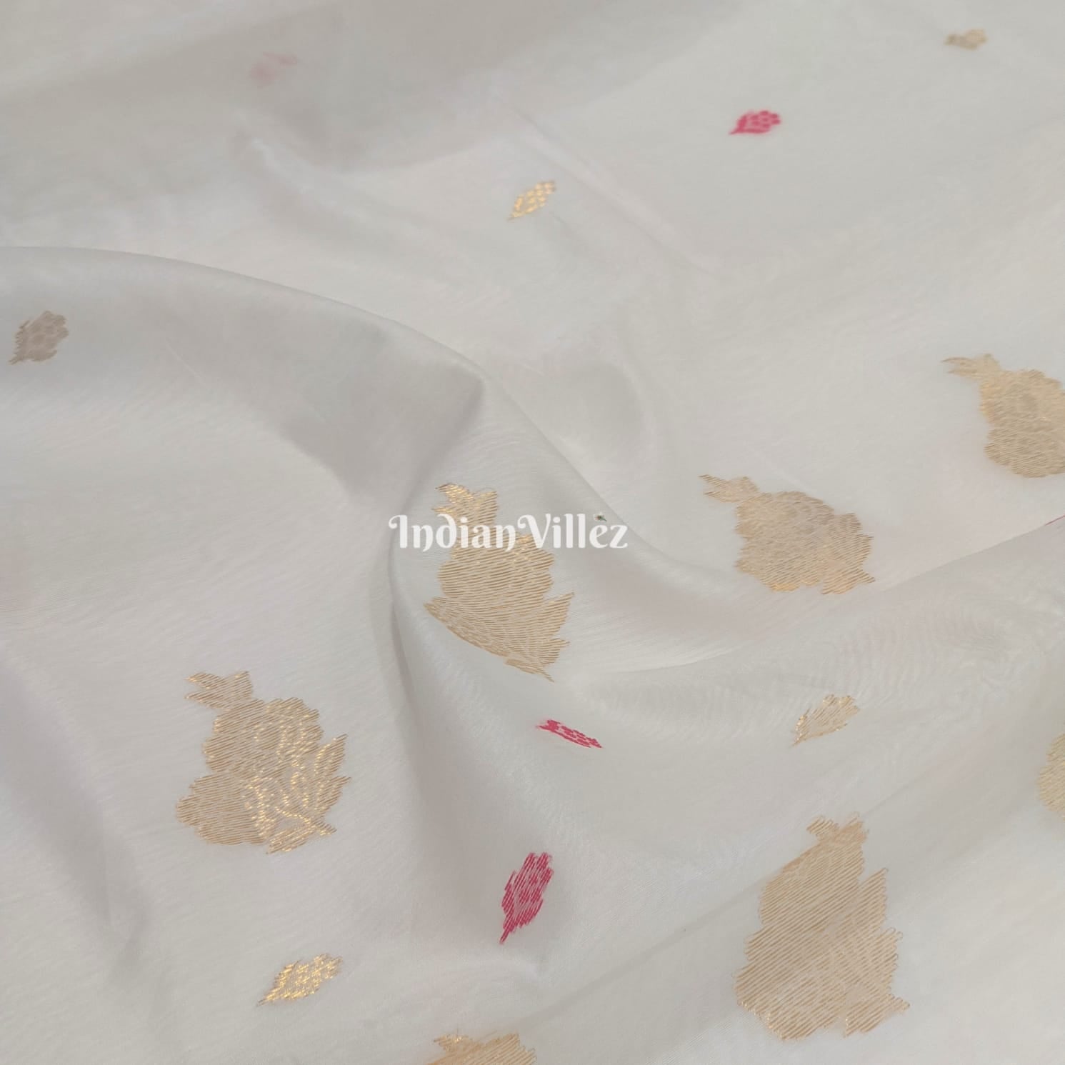 White Flower Design Pure Chanderi Silk Saree